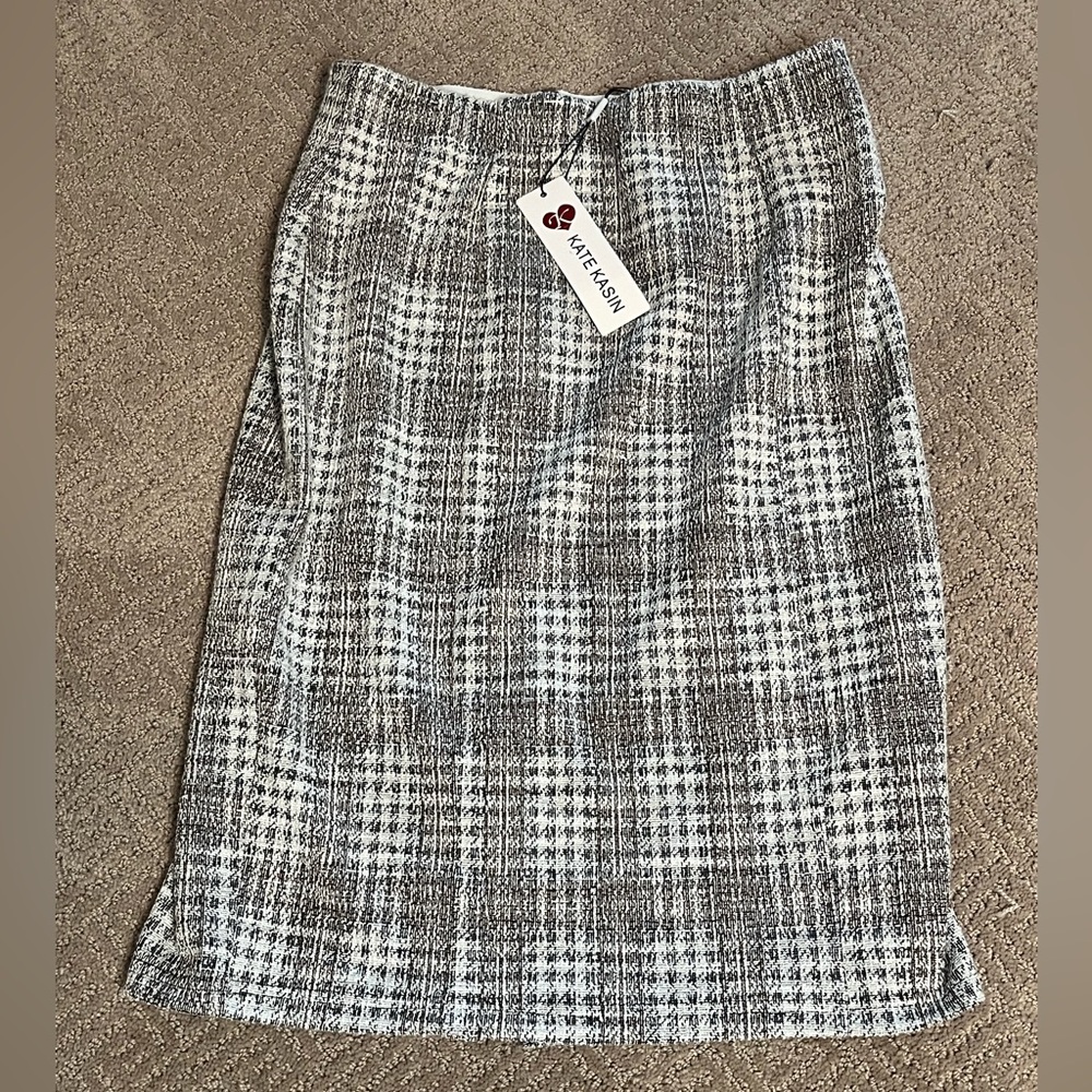 Kate and Kasen NWT black and white pencil skirt. Medium